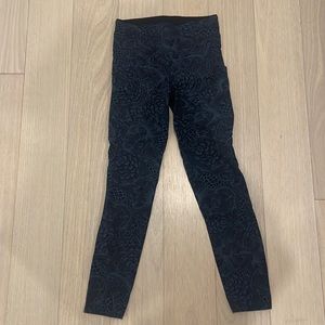 lululemon size 4 floral leggings 25”